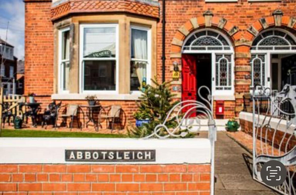 Abbotsleigh Of Whitby Panzió Kültér fotó